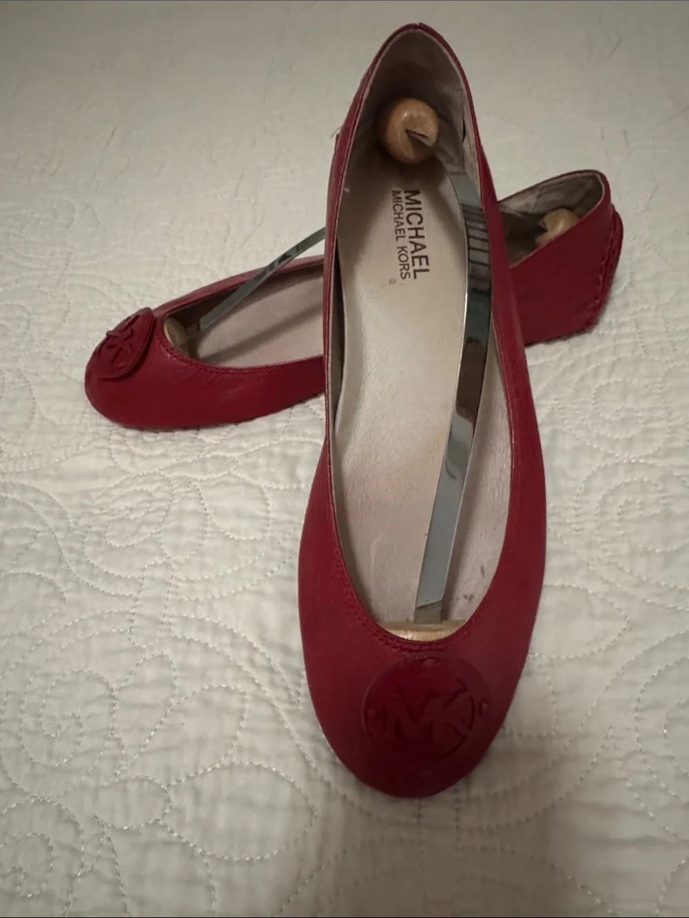 Michael Kors Red Logo Ballet Flats with Emblem Toe